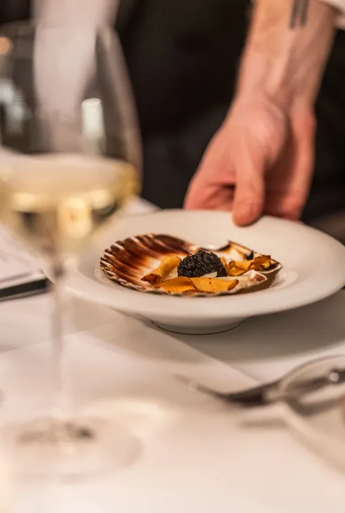 Tallerken Med Musling Serveres