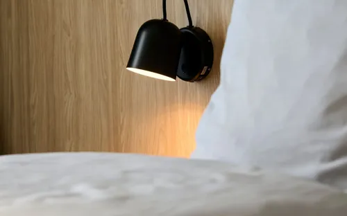 Standard Plus View Sengelampe Og Sengetøj