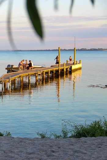 Badebro Med Båd Sommer