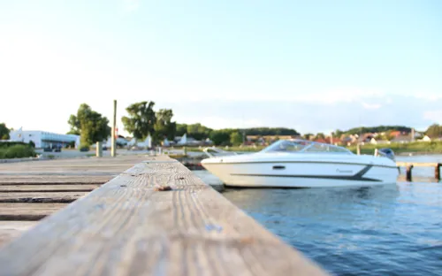 Badebro Med Båd