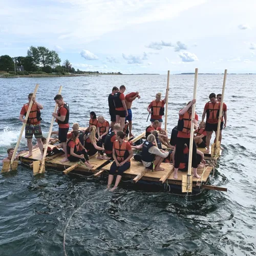 Teambuilding Tømmerflåde