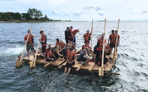 Teambuilding Tømmerflåde