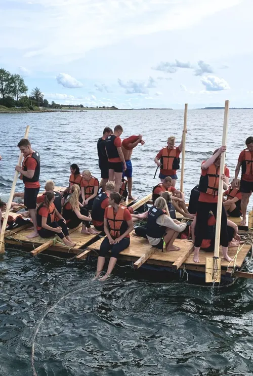 Teambuilding Tømmerflåde