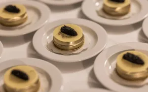 Desserter Med Hvid Chokolade Og Kaviar