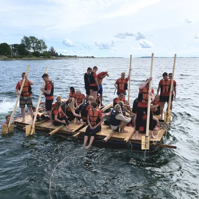 Teambuilding Tømmerflåde