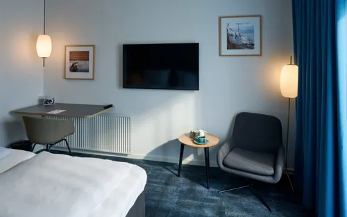 Standard Plus Tv Og Skrivebord