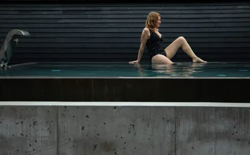Ny Pool
